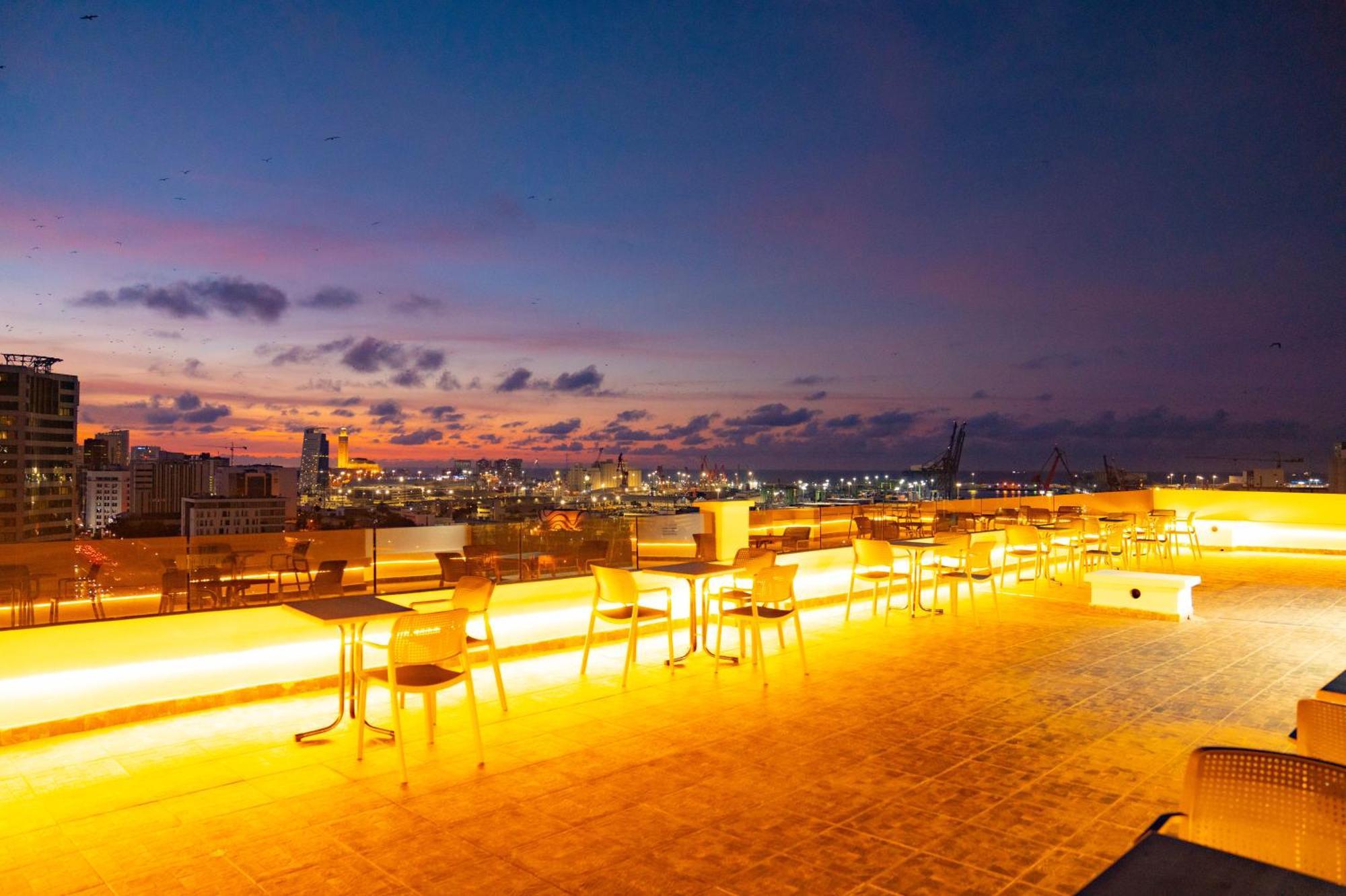 R104- Luxurious Penthouse With Incredible Sea View * Casa Blanca