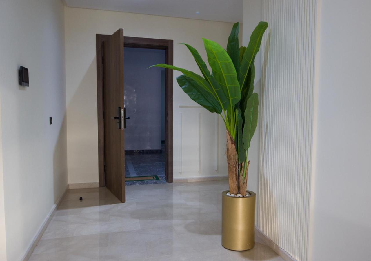 R104- Luxurious Penthouse With Incredible Sea View